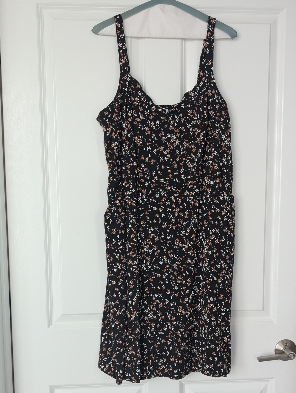 Sleeveless Black Midi Dress with Brown And White Floral Print